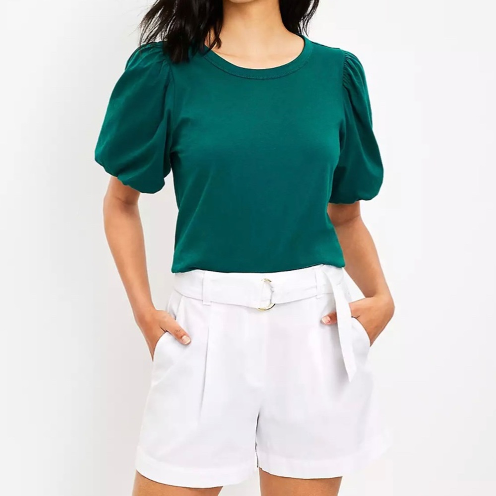 NWT LOFT belted pleated shorts